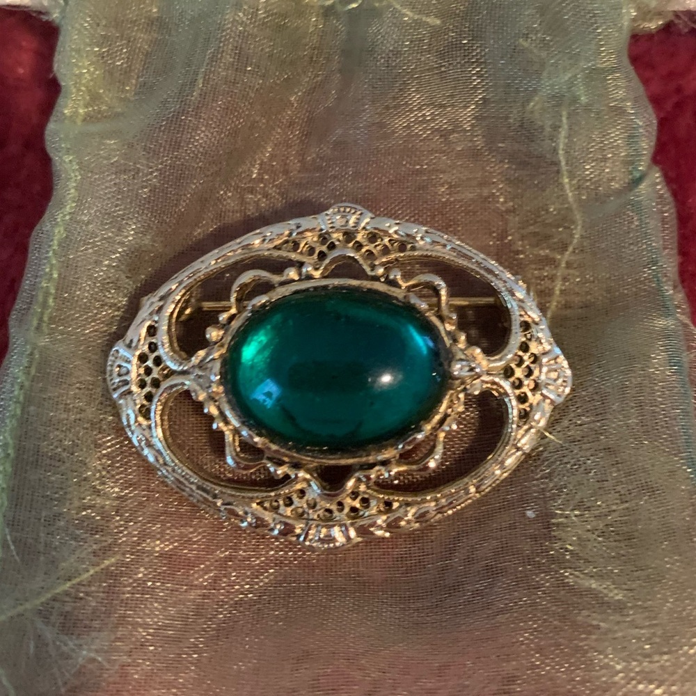 Cabochon pin/brooch